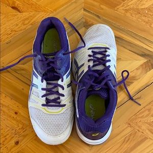 Like-New Court Shoes•ASICS